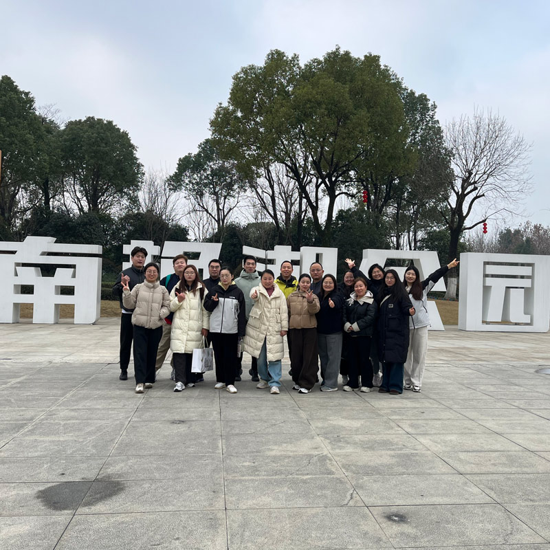 Caminata de 30 kilómetros para fomentar el espíritu de equipo: Unidad y desafío del equipo Hope en el Festival de los Faroles